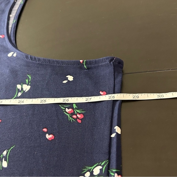 Lane Bryant Tank Top V-Neck Sleeveless Blouse Women's Navy Floral Size 26/28 - Picture 6 of 7